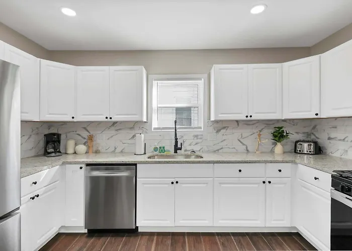 Bright And Cozy 3br Retreat Near Downtown Columbus