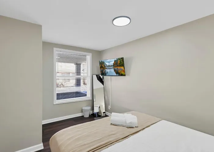 Сasa de vacaciones Bright And Cozy 3br Retreat Near Downtown Columbus