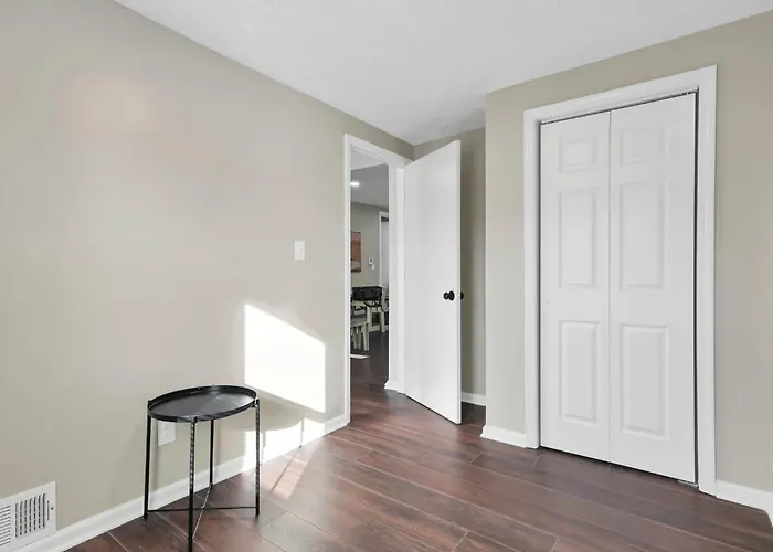 Bright And Cozy 3br Retreat Near Downtown Сasa de vacaciones Columbus