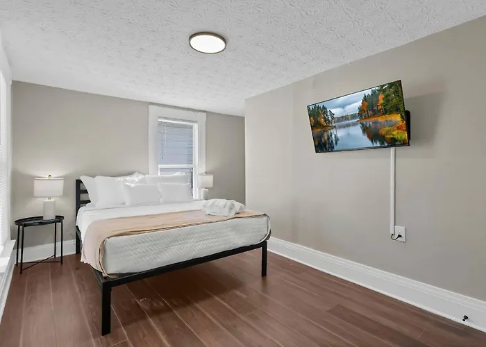 Сasa de vacaciones Bright And Cozy 3br Retreat Near Downtown