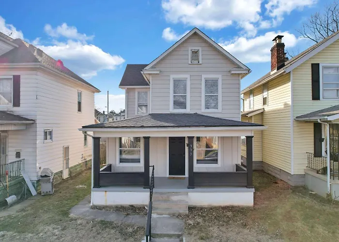 Сasa de vacaciones Bright And Cozy 3br Retreat Near Downtown Columbus